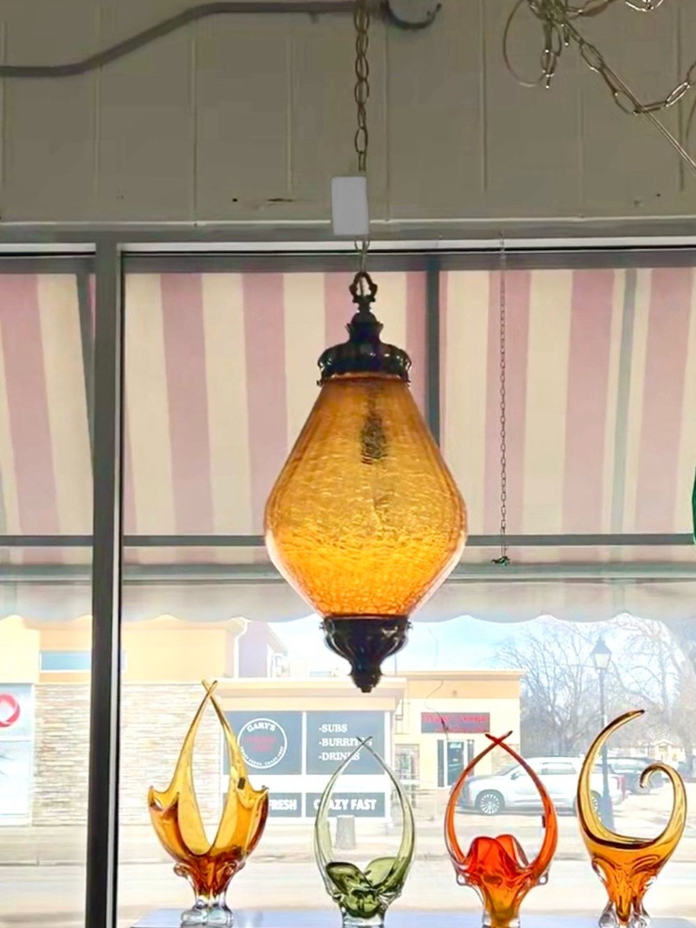 Vintage swag lamp large crackled amber glass Hollywood regency teardrop - Picture 2 of 10